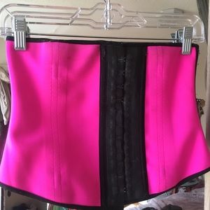 Ann Chery Waist Trainer